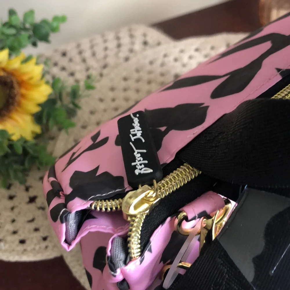 Betsey Johnson Pink and Black Bow Insulated Lunch Tote Bag